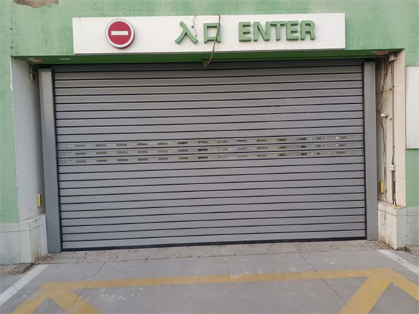 硬質快速（sù）門