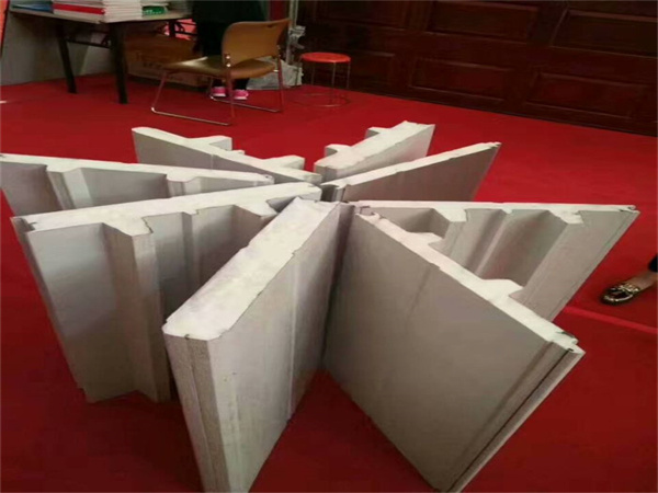 智（zhì）能車庫門