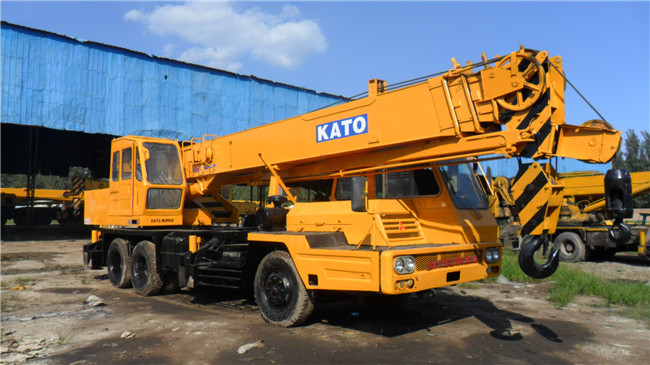 武漢草莓视频ios起重吊裝（zhuāng）有限公司